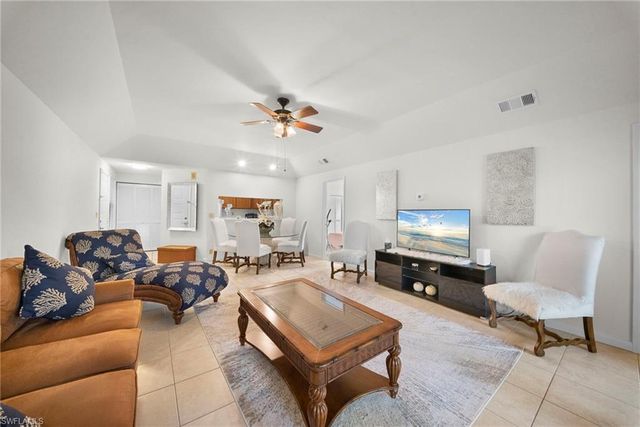 1833 Courtyard WAY 105, Naples, FL 34112