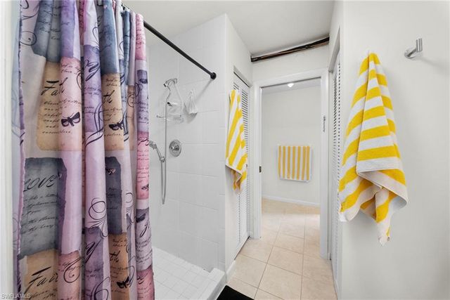 1833 Courtyard WAY 105, Naples, FL 34112