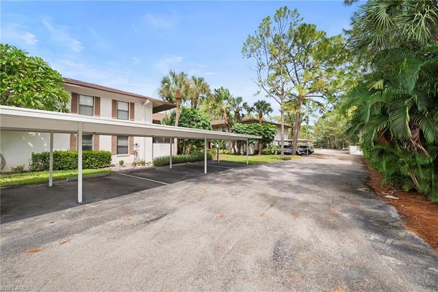 1833 Courtyard WAY 105, Naples, FL 34112