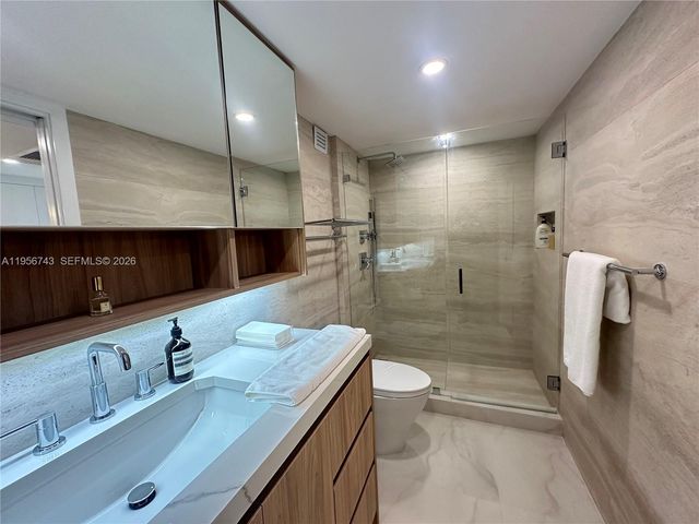 2301 Collins Ave 1421, Miami Beach, FL 33139