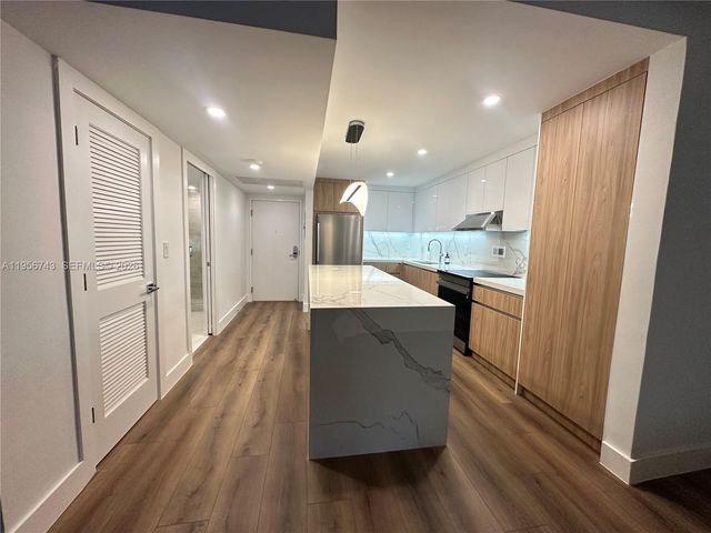 2301 Collins Ave 1421, Miami Beach, FL 33139