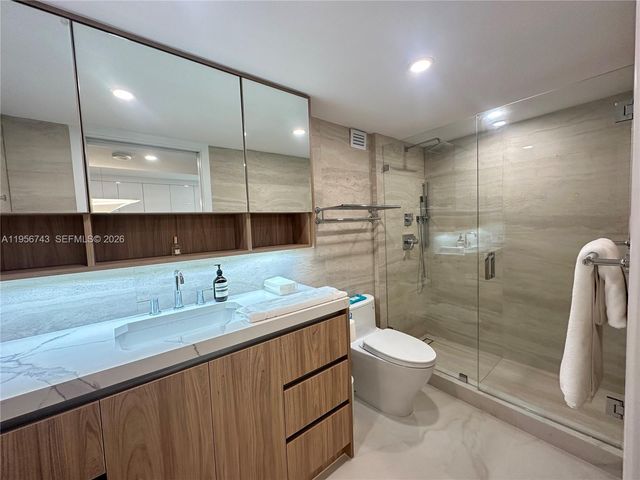 2301 Collins Ave 1421, Miami Beach, FL 33139