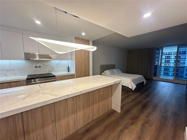 2301 Collins Ave 1421, Miami Beach, FL 33139