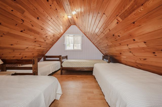 24 Lake View Road, Epsom, NH 03234