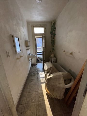 2516 Centre Ave, Hill District, PA 15219