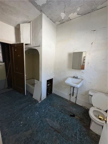 2516 Centre Ave, Hill District, PA 15219