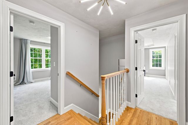 25 Greenbriar Dr, Shrewsbury, MA 01545