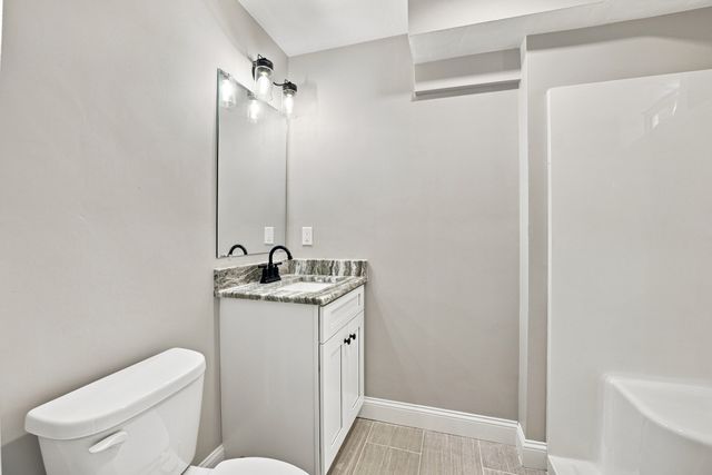 25 Greenbriar Dr, Shrewsbury, MA 01545