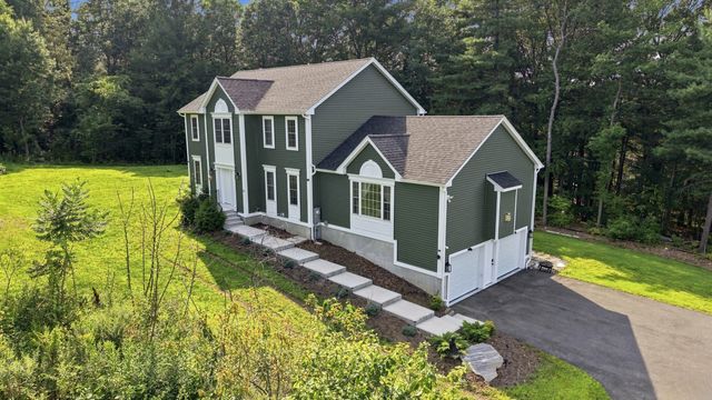 25 Greenbriar Dr, Shrewsbury, MA 01545