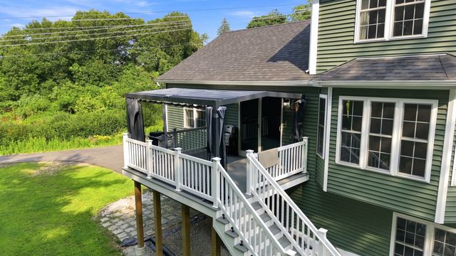 25 Greenbriar Dr, Shrewsbury, MA 01545