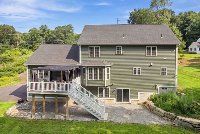 25 Greenbriar Dr, Shrewsbury, MA 01545