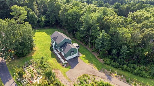25 Greenbriar Dr, Shrewsbury, MA 01545