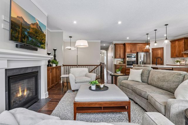 4258 Creekside Way, Minnetrista, MN 55331