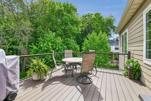4258 Creekside Way, Minnetrista, MN 55331