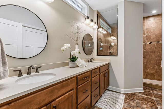 4258 Creekside Way, Minnetrista, MN 55331