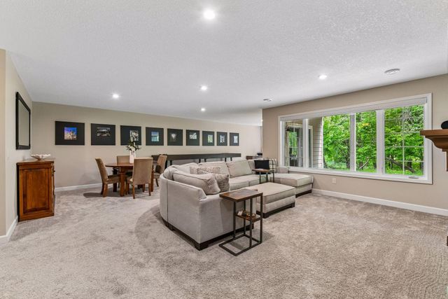 4258 Creekside Way, Minnetrista, MN 55331