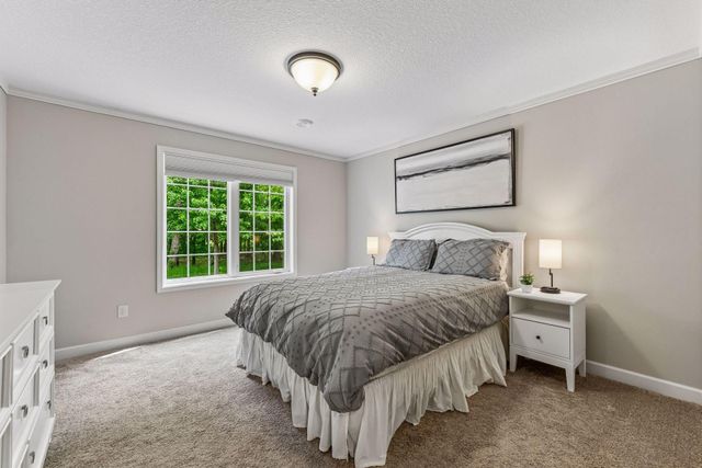 4258 Creekside Way, Minnetrista, MN 55331