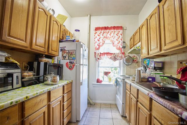 243 Crescent, Brooklyn, NY 11208