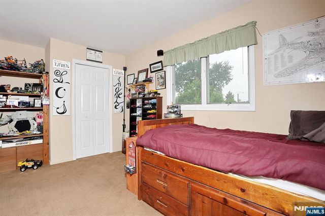 393 New Bridge Road, Bergenfield, NJ 07621