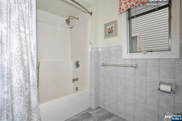 393 New Bridge Road, Bergenfield, NJ 07621