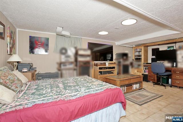 393 New Bridge Road, Bergenfield, NJ 07621