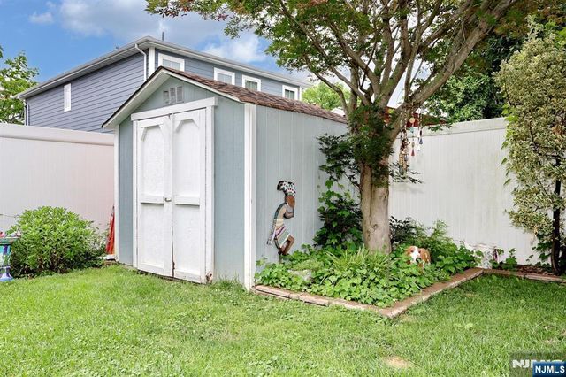 393 New Bridge Road, Bergenfield, NJ 07621