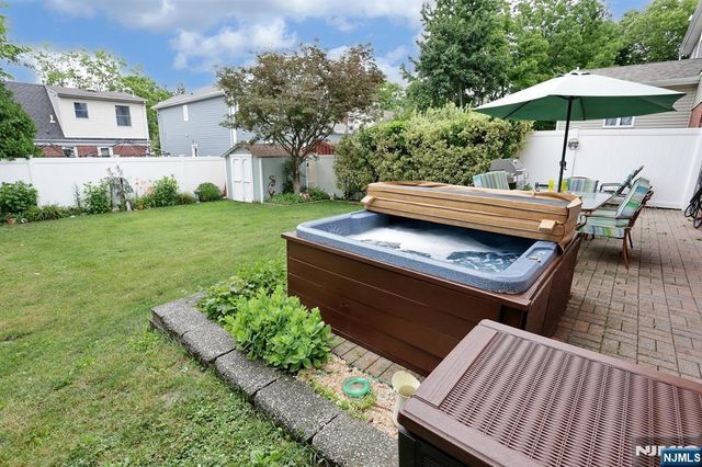 393 New Bridge Road, Bergenfield, NJ 07621