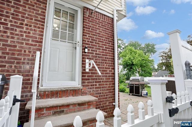 393 New Bridge Road, Bergenfield, NJ 07621