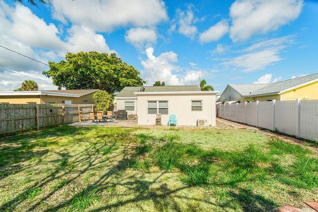 1114 S M Street, Lake Worth Beach, FL 33460