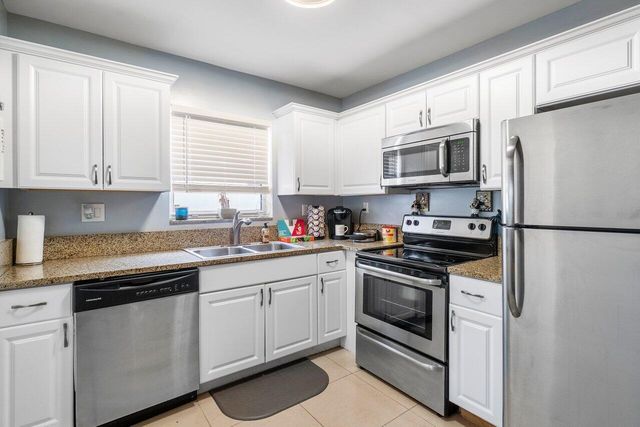 1114 S M Street, Lake Worth Beach, FL 33460