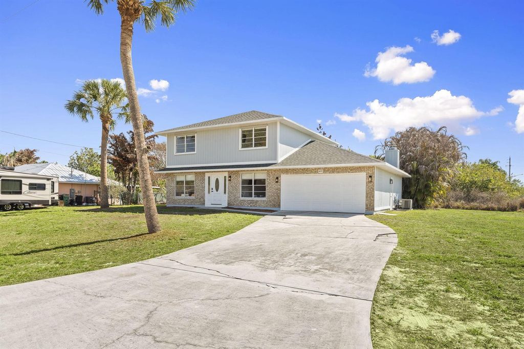 405 NE Midvale Street, Port St. Lucie, FL 34983