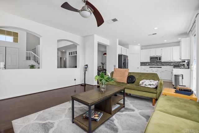 687 Glasgow Court, San Marcos, CA 92069