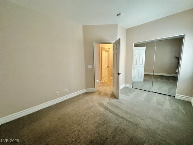 285 Caddy Bag Court, Las Vegas, NV 89148