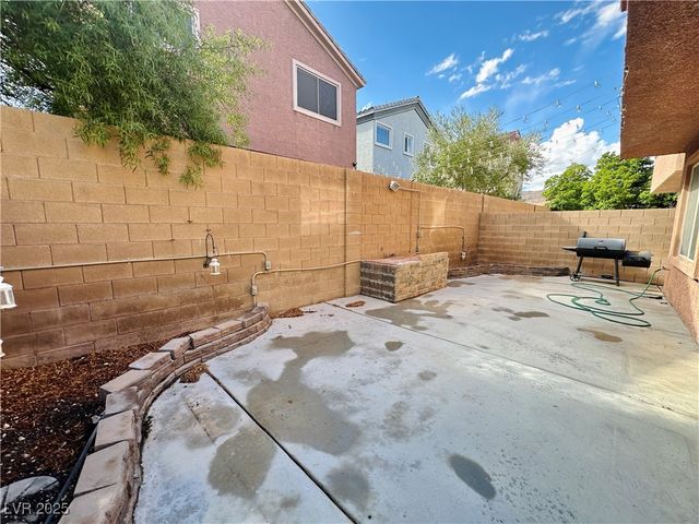 285 Caddy Bag Court, Las Vegas, NV 89148