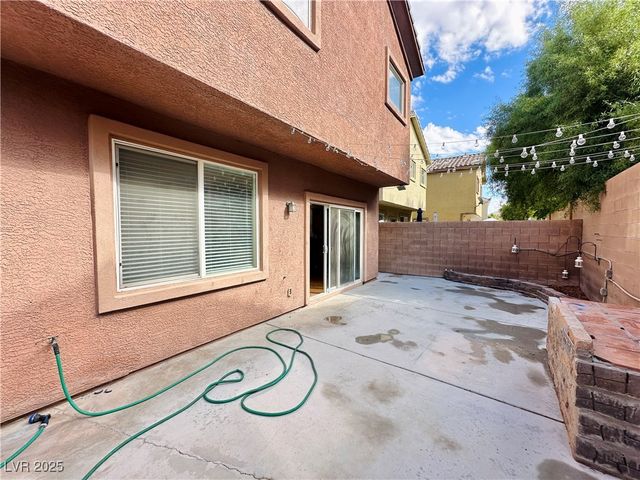 285 Caddy Bag Court, Las Vegas, NV 89148