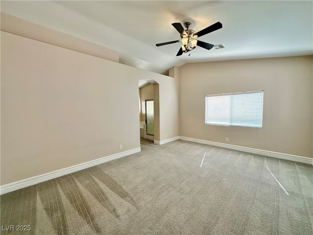 285 Caddy Bag Court, Las Vegas, NV 89148