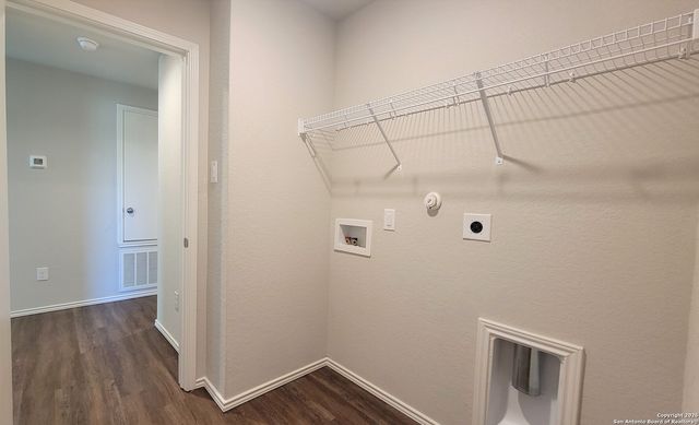 7136 Quarter Moon, Converse, TX 78109