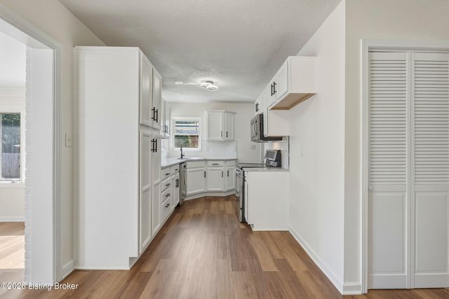 6021 Princess Way, Louisville, KY 40219