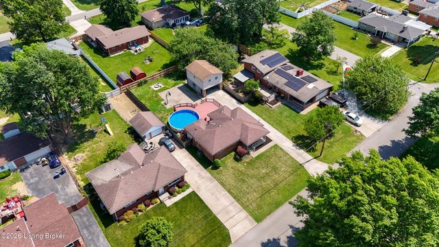 6021 Princess Way, Louisville, KY 40219