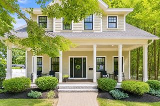 18 Moseley Ave, Newburyport, MA 01950