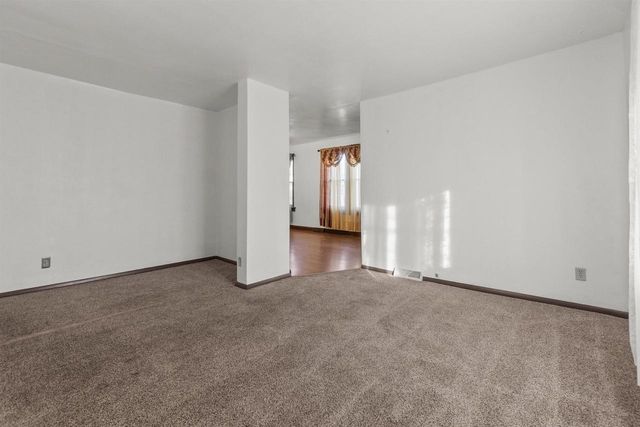 17 W COTTON STREET, Fond Du Lac, WI 54935