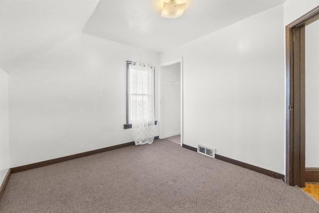 17 W COTTON STREET, Fond Du Lac, WI 54935