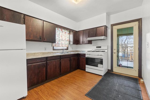 17 W COTTON STREET, Fond Du Lac, WI 54935