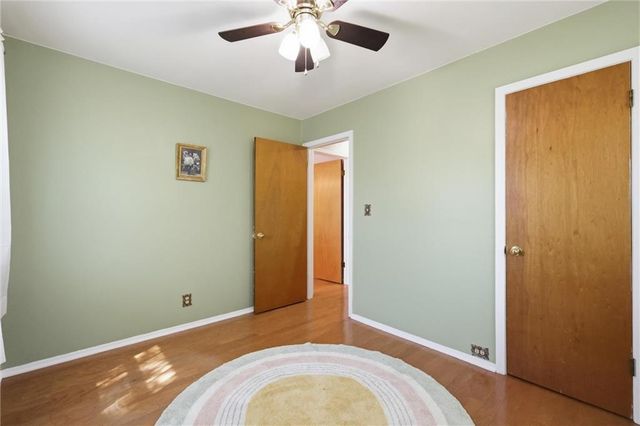 2305 S Crescent Avenue, Independence, MO 64052