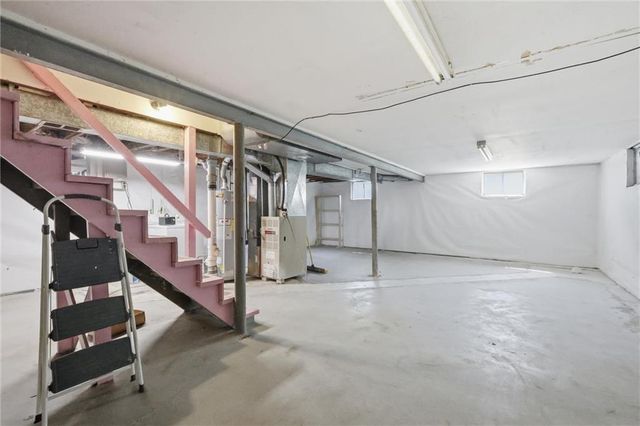 2305 S Crescent Avenue, Independence, MO 64052