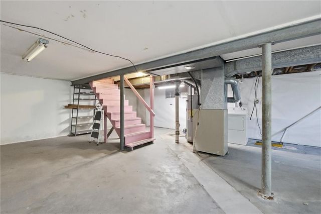 2305 S Crescent Avenue, Independence, MO 64052