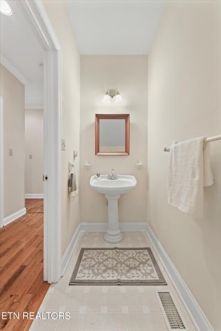 316 English Station Rd, Knoxville, TN 37934