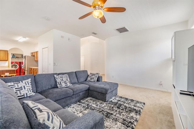 8219 CANTERBURY LAKE BOULEVARD, Tampa, FL 33619