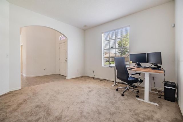 8219 CANTERBURY LAKE BOULEVARD, Tampa, FL 33619