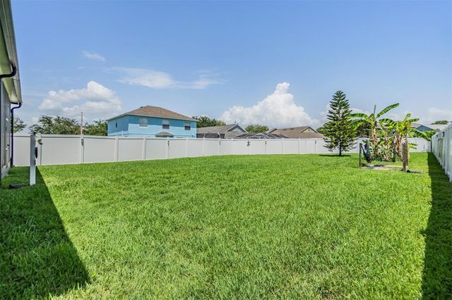 8219 CANTERBURY LAKE BOULEVARD, Tampa, FL 33619